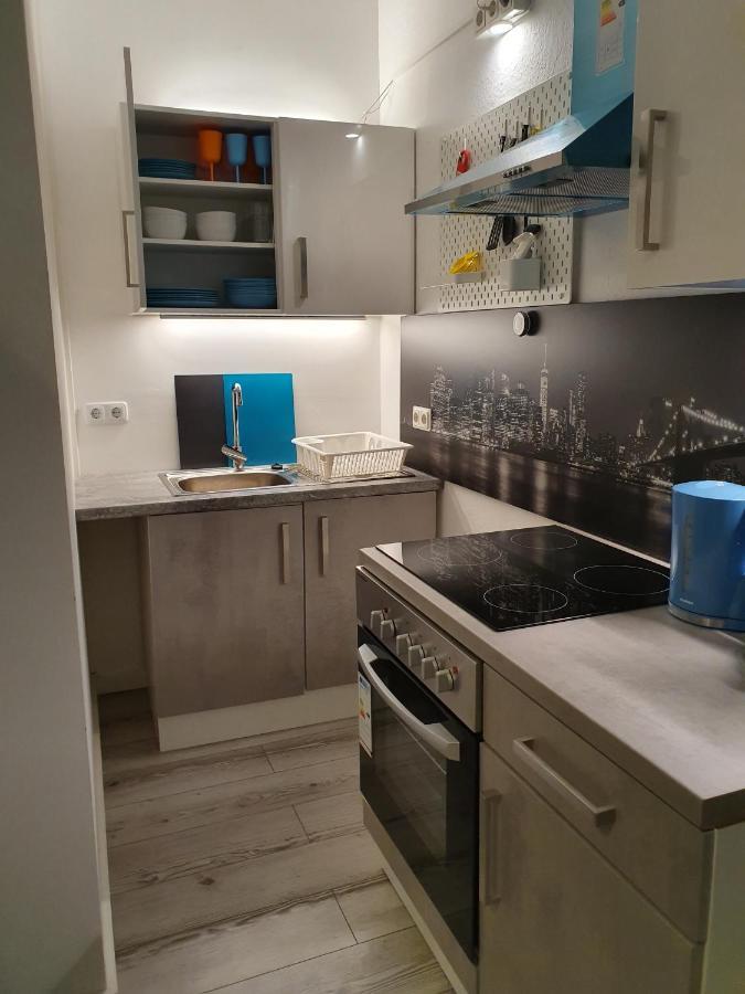 Central Lichtenberger For 6 People * Berlin